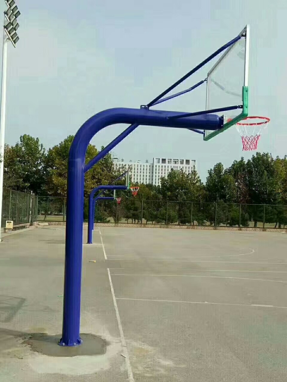 如何通过传球训练增强团队默契?_0